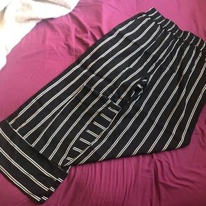 Cropped Flare Stretch Pants